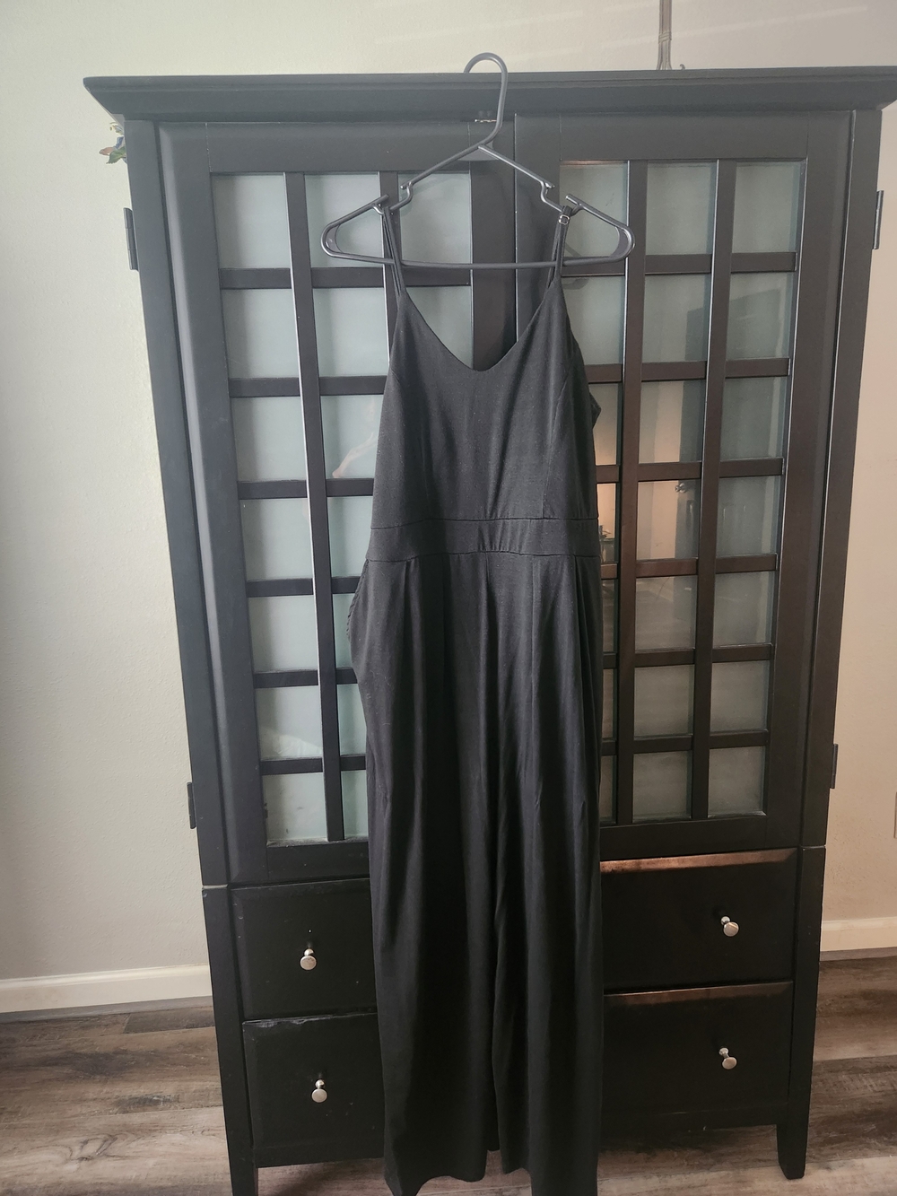 Amazon Black Sleeveless V-Neck Jumpsuit